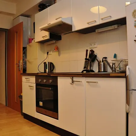 Comfy 2 Bedroom * ברנו