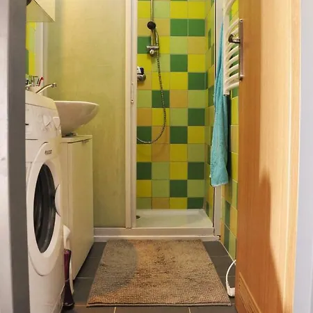 Comfy 2 Bedroom ברנו